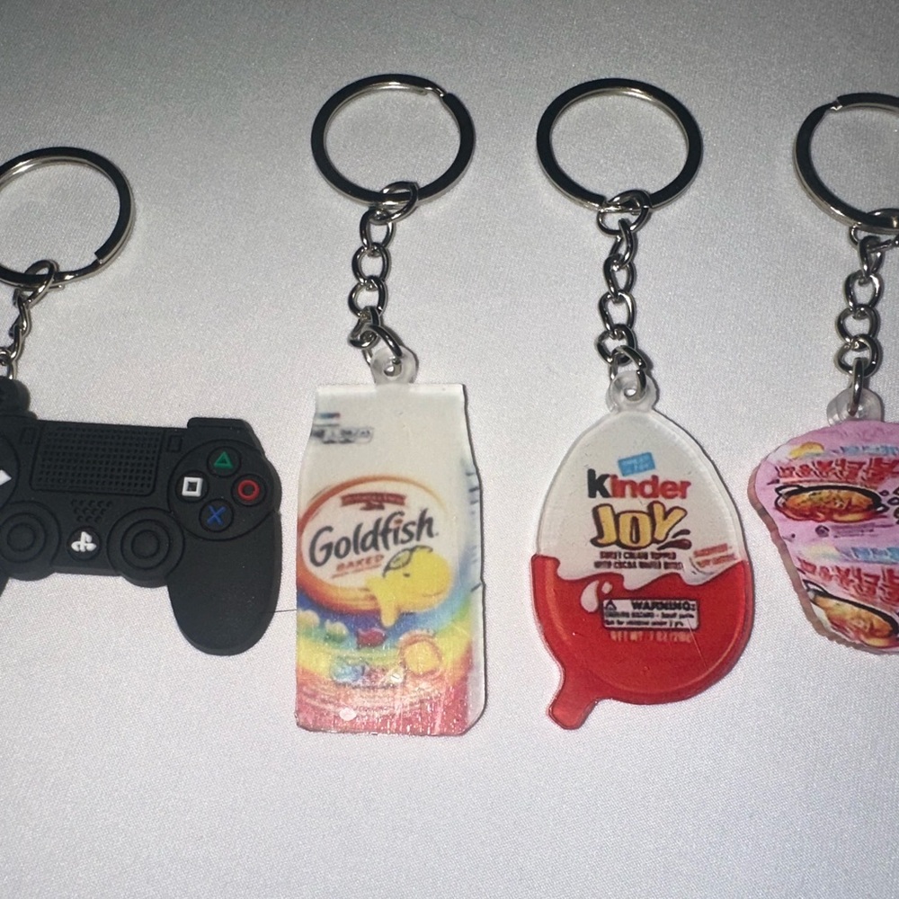 Keychain snack bundle 7pc - Picture 3 of 7